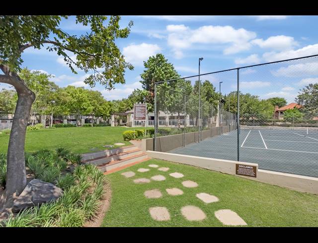 2 BEDROOM APARTMENT FOR SALE IN MAROELADAL